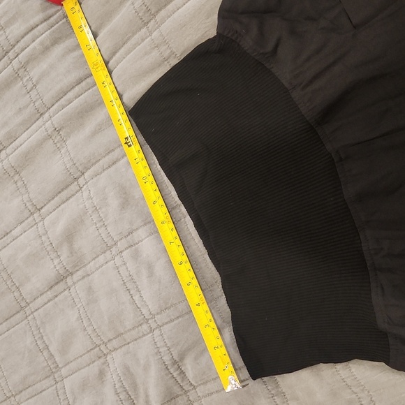 French Connection Black Cropped Pants Size 6! - Picture 6 of 10